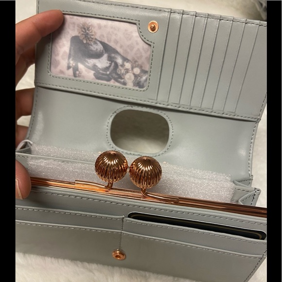 NWT! Yes Baker London Grey (mint green) Wallet - Picture 3 of 14